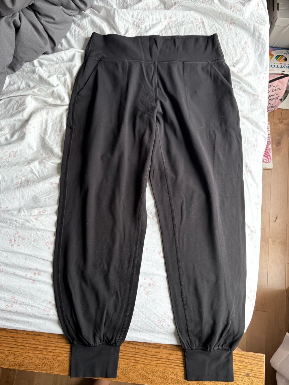 Lululemon Sun Setter Jogger